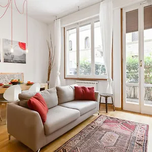 https://piazza-oberdan-patio-apartment.it-tuscanyhotel.com